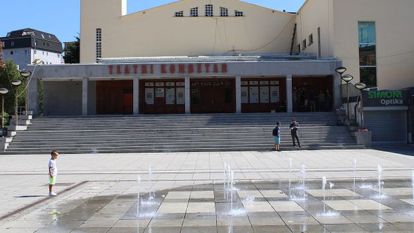 Pse 'Teatri i Abskurtit' i artistit I Am I kritikon pushtetin e Kurtit?