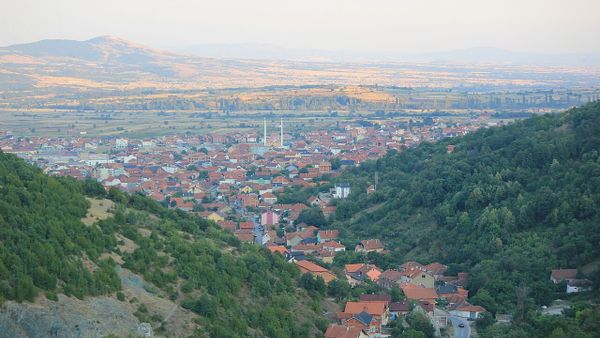 Kush e cilëson vizitën e Begajt si mesazh i fuqishëm?