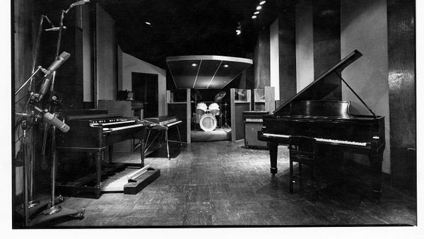 Studio regjistrimi — Dua Lipa pritet të regjistrojë në New York