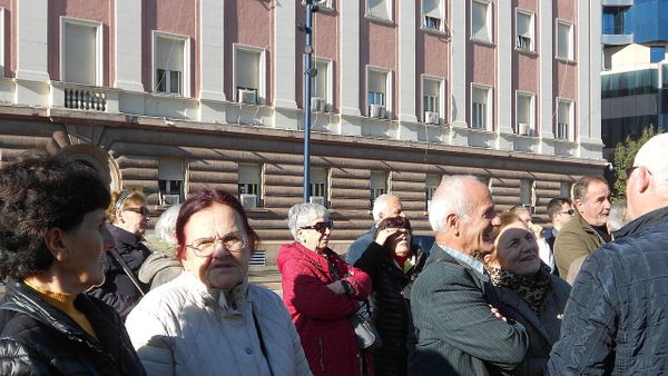Si po amplifikon Rusia protestat në Tiranë sipas Blendi Gonxhës?