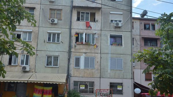 Qeveria kalon 80 apartamente në administrim të Bashkisë Tiranë
