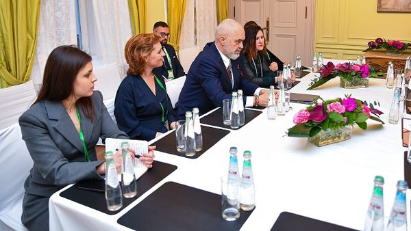 Pse Rama e quan shqetësimet e qytetarëve 'uji i pastër' të protestës?