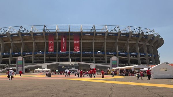 Anglia mposht Meksikën 3-2 në Estadio Azteca