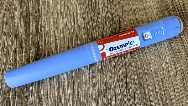Wegovy dhe Mounjaro: sa peshë heqin vërtet — dhe çfarë shkenca s'e vërteton dot