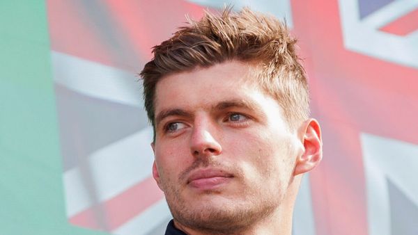 Max Verstappen vazhdon kontratën me Red Bull deri në vitin 2030