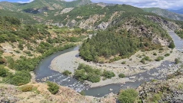Gjendet një kufomë e dekompozuar në grykëderdhjen e lumit Seman