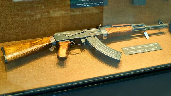 67-vjeçari shtiu me AK-47 në dasmë — ndalohet 48 orë në Podujevë