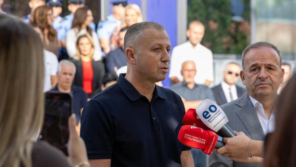 PDK dhe Aleanca protestojnë: Bllokada po dëmton komunat