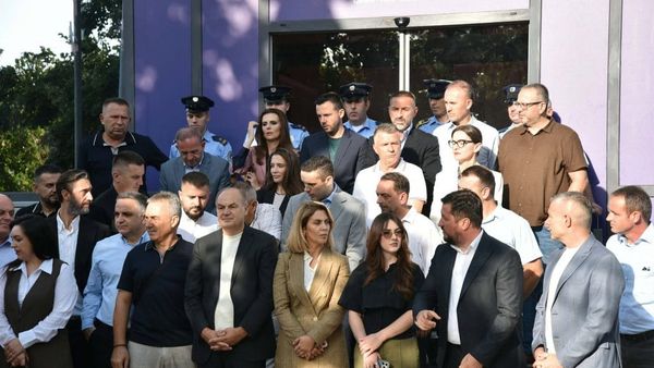 Aktivistë nga Skenderaji dhe Istogu i bashkohen bllokadës së Qeverisë