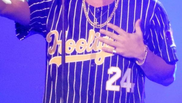 Bruno Mars dhe Karol G nxisin dyshime romace me bashkëpunimin muzikor