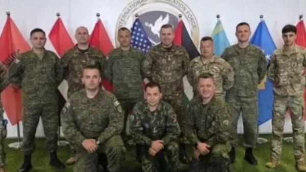 Shqipëria e Kosova marrin transportuesit e parë të blinduar amerikanë