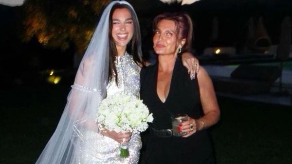 Dua Lipa feston 31-vjetorin, nëna publikon foton e dasmës