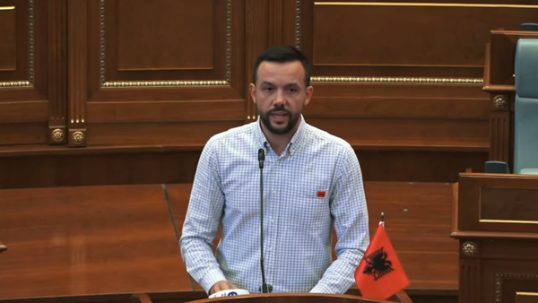 Tahiri: Kurti po e cenon rendin kushtetues dhe bllokon shtetin