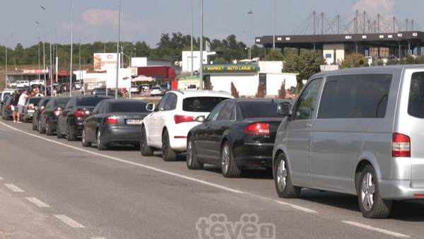 Pritje deri në dy orë në Merdarë, kolona 1.2 km