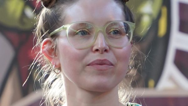 Aktorja Jessie Cave hap OnlyFans për shkak të problemeve financiare