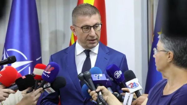 Mickoski: Kushtetuta jonë mbron të gjithë qytetarët, përfshirë bullgarët