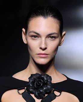 Vittoria Ceretti shfaq pamje të re me parukë bionde në Instagram