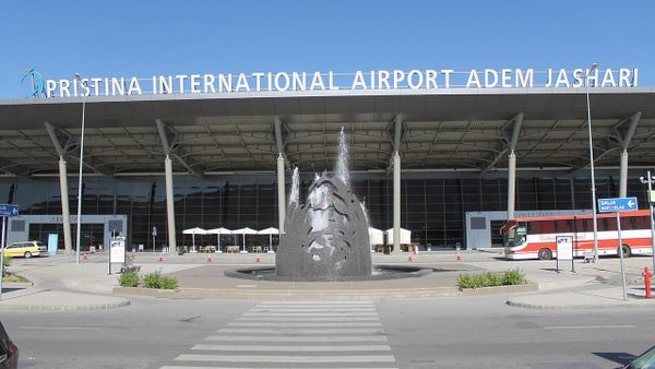 Aeroporti i Prishtinës kalon 2 milionë udhëtarë — 12% rritje nga vjet
