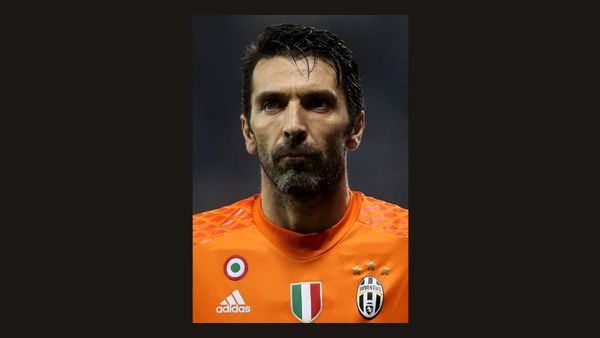 Buffon do t'ia besonte stolin e Italisë Contes
