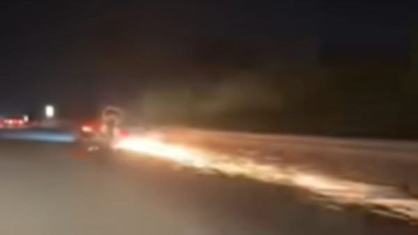 Shofer tërheq rimorkio pa rrotë në autostradën Fier-Lushnjë, policia pa dukur