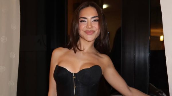 Sara Hoxha publikon mesazhet private pas fotove me bikini