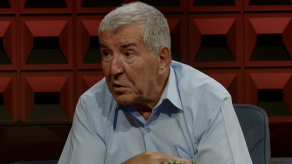 Avni Dehari rrëfen vështirësitë e fëmijërisë pas burgimit të babait