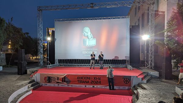 DEA OPEN AIR rikthehet me edicionin e 13-të në Tiranë, 40 filma nga 25 vende