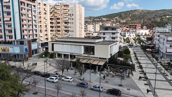 Lushnje Biblioteka Muzeu
