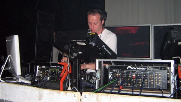 DJ PM jep mesazh indirekt pas zërave për krizë me Sarah Berishën