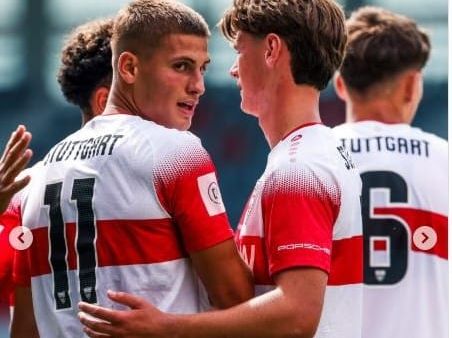 Enis Rexhepi shënon 5 gola për Shtutgartin ndaj Bajernit U-19