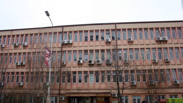 GJKKO ndalon telefonat dhe laptopët e gazetarëve në seanca