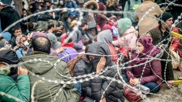 Holanda rifillon transferimin e migrantëve drejt Italisë