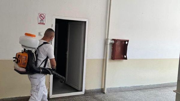 Shkollat pastrohen dhe dezinfektohen