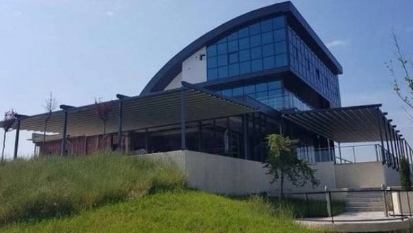 Inspektorati i Mjedisit mbyll restorantin "Liqeni i Dukagjinit", kërkohet hetim për për…