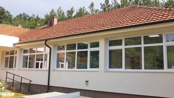 Përfundojnë punimet për efiçiencë energjetike në dy shkolla të Prishtinës