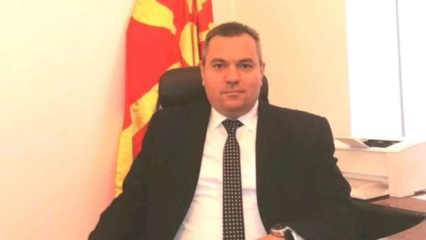 Krum Efremov ambasador i ri
