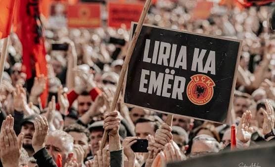 Prezantohet ekspozita “Ngjyrat e Lirisë” për luftën e UÇK-së