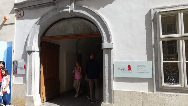 Ina Kosturi luan veprat e saj në 'Mozarthaus' të Vjenës