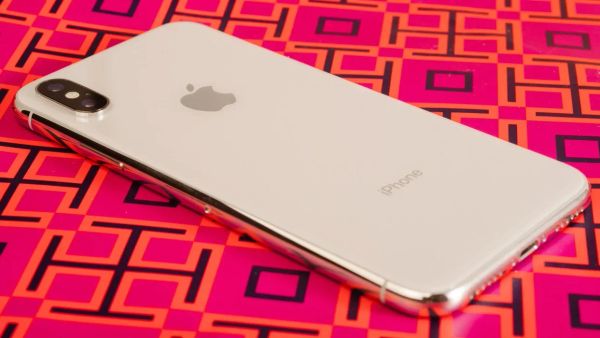 Apple i jep lamtumirën iPhone X