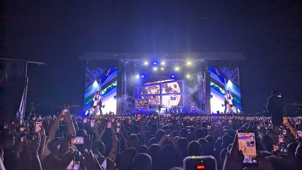 Ish-kryeministri kanadez pranë Katy Perrys në Sunny Hill Festival