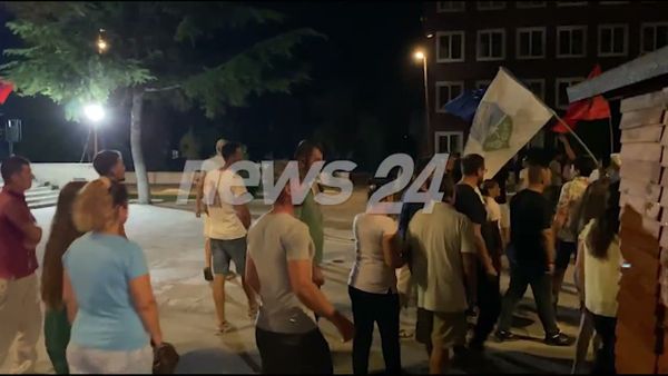 21 ditë protestë në Divjakë kundër propozimit të PS për Territorialen