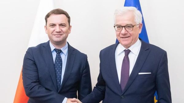Osmani: Heqja e shqipes nga tabela në kufi është provokim i qëllimshëm