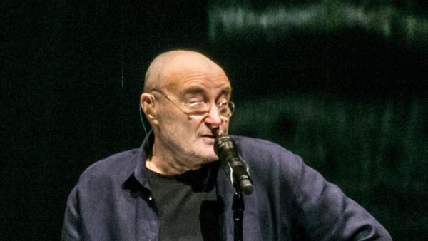 Phil Collins ishte në prag të vdekjes nga kriza e alkoolit
