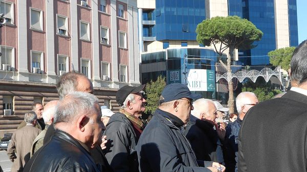 Pensionistët në Protestë