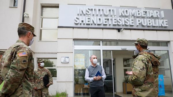 QKUK ndan 298 mijë euro për neonatologjinë — fiton operatori i vetëm në garë