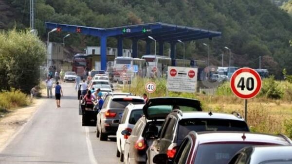 Pritje deri në 60 minuta në pikat kufitare të Kosovës