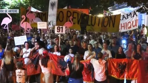 Protesta e 91-të mbyllet, qytetarët: Nesër më shumë në shesh