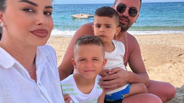 Shkurte Gashi shfaq familjen në pushime, publikon foto me bashkëshortin dhe djemtë
