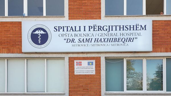 Spitali i Gjakovës: 10 persona në spital pas aksidentit në Mrasor