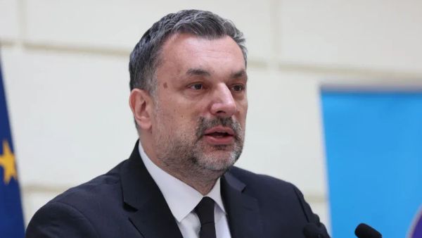 Bosnja heq stafin diplomatik nga Serbia pas ceremonisë për Mlladiçin
